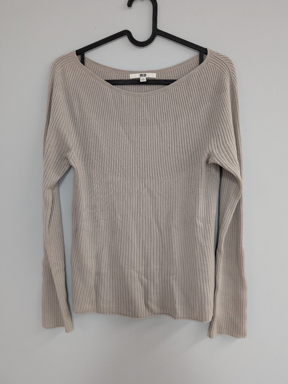 Uniqlo Ribbed Long-Sleeve Knit Top in Light Taupe Japan Size M (Fits like US S)